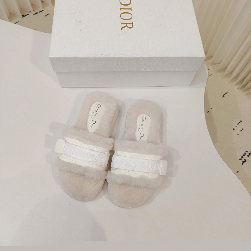 ch**an D*or slippers